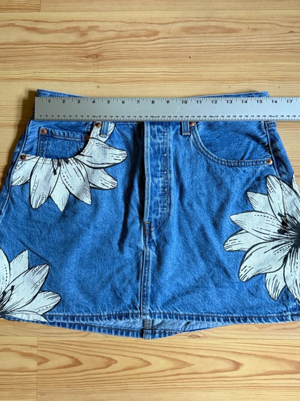 Farm Rio Lev Denim Mini  Skirt Size 31 - Picture 8 of 16